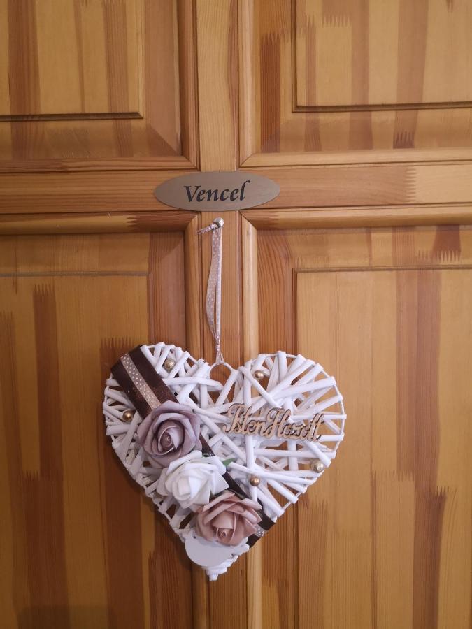 Frühstückspension Szent István Wellness Panzió *